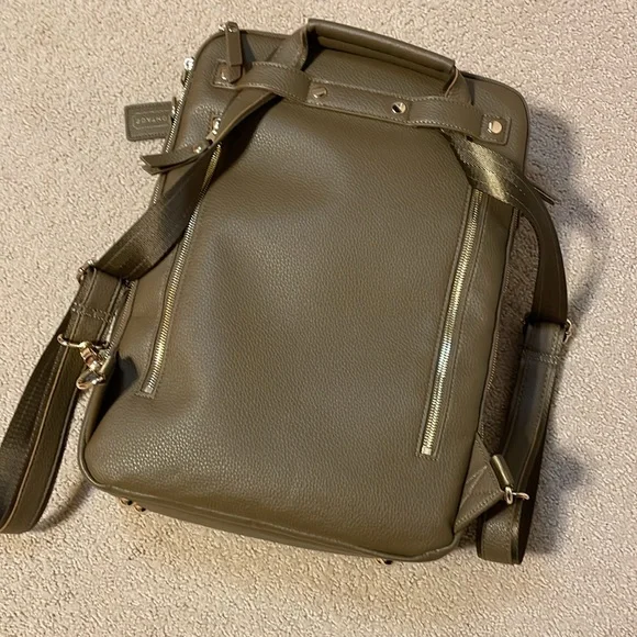 Montage Backpack - Picture 4 of 9